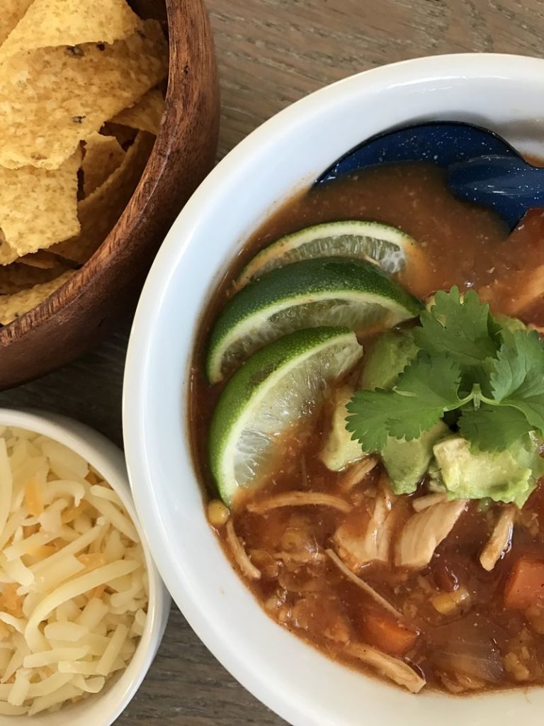 easy crockpot chicken tortilla soup