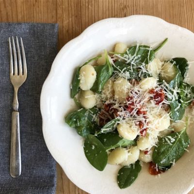 Easy Gnocchi with Sun Dried Tomatoes, Spinach and Bacon