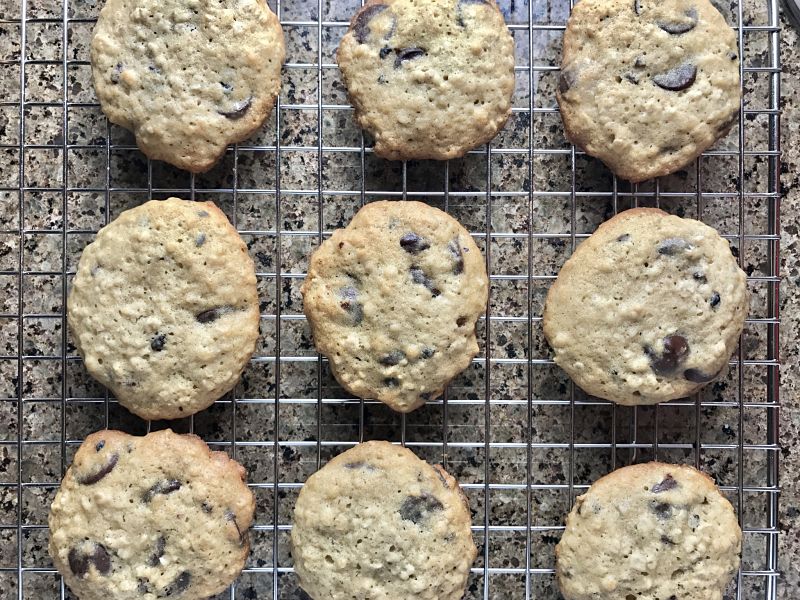 Banana Oatmeal Chocolate Chip Cookies