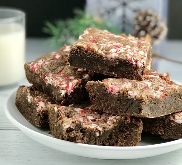 Easy Chocolate Chocolate Chip Peppermint Cookie Bars