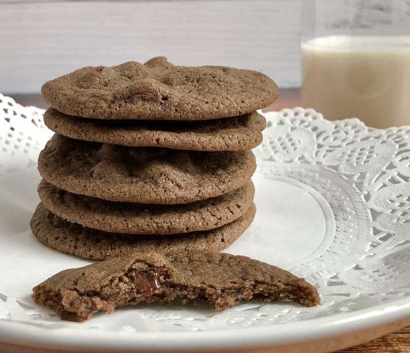 chewy mint chocolate chip cookies